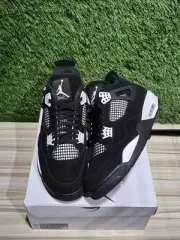 Size 11M/12.5W - Jordan 4 Retro White Thunder FQ8138-001