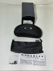 Authentic Oakley Flak clamshell Sunglass Case Black Hard Zippered