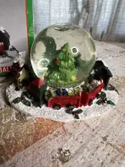 World Bazaars Holiday water globe small