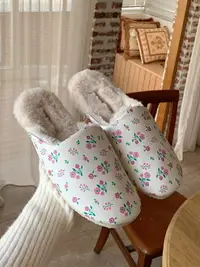 在飛比找樂天市場購物網優惠-法式復古小碎花棉拖鞋女士冬季居家用防滑保暖月子軟底鞋居家小物
