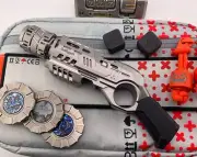 GoBigger EDC Punnk Titanium Me Mechanical Fidget Gun With Silencer Rare