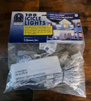 NEW* Bethlehem Commercial 100 Clear Icicle Lights Indoor/Outdoor & Gutter Clips