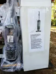 Shark Navigator ZU62 Lift-Away Pro Self Cleaning BrushVacuum New Model NV356e