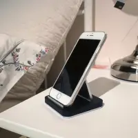 在飛比找momo購物網優惠-3D Air 簡約桌立式多角度手機底座/平板支架(黑色)