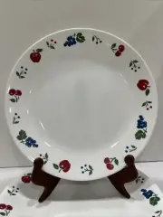 5 Corelle BERRIES AND CHERRIES SPRING PINK 5 Dinner Plates 10 1/4”. USA