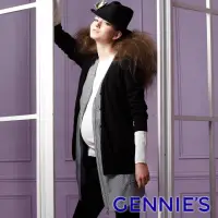 在飛比找momo購物網優惠-【Gennies 奇妮】棉質V領條紋無袖長版上衣(黑G322