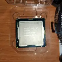 在飛比找蝦皮購物優惠-INTEL core I7 9700