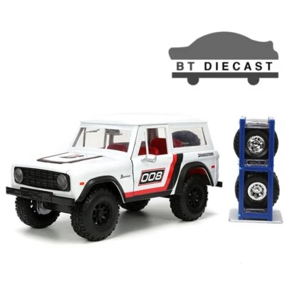 JADA JUST TRUCKS 1973 FORD BRONCO 1/24 with EXTRA WHEELS WHITE 34181