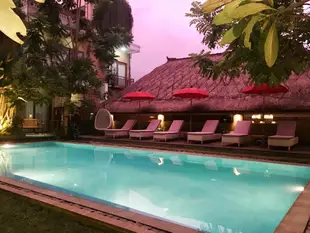 烏布普里阿塔飯店Hotel Puriartha Ubud