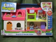 Fisher Price Little People Surprise Sounds Home House light family Tessa NEW AA