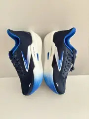 US 8.0 - Brooks Hyperion Max 2 Black and Blue