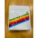 APPLEPARKVISTIORCENTER RAINBOW STRIPE WHITE T-SHIRT蘋果 彩虹條紋上衣