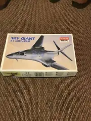 ACADEMY 1/260 B-1 EXCALIBUR #1698 New in Box Easy to Build