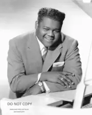 FATS DOMINO ROCK AND ROLL PIONEER - 8X10 PUBLICITY PHOTO (BT419)