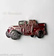 UNITED STATES FIRE FIGHTER 1931 FIRE ENGINE PIN BADGE 3/4 INCH