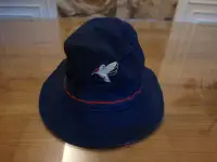 在飛比找Yahoo!奇摩拍賣優惠-LANCAS 深藍色刺繡漁夫帽