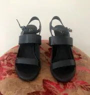 David Lawrence black block heels size 39 never worn - excellent condition
