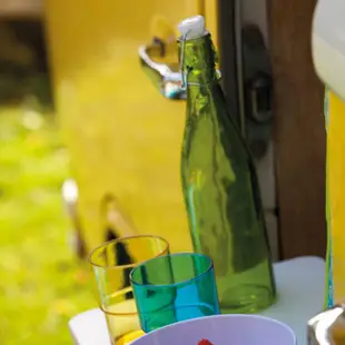 《KitchenCraft》彩色玻璃水瓶(1L) | 水壺