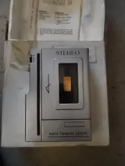 Verit Mini Stereo Cassette Player RARE VINTAGE Model 8001T Brand NEW in Box