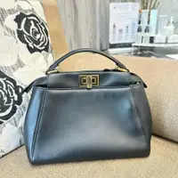 在飛比找PopChill優惠-[二手] FENDI PEEKABOO MINI手提斜包