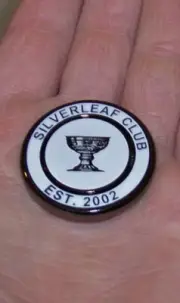 NEW PRG Duo Magnetic Metal & Enamel Golf Ball Marker THE SILVERLEAF CLUB White