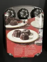 NEW - Nordic Ware Bundt Brownie Pan - Heavy Cast Aluminum - 9 X 14 - 12.5 cups
