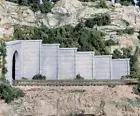 Woodland Scenics N Scale Retaining Walls (2-Pack) Plaster Concrete