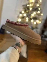 UGG Tazz Chestnut Suede Shoes Slippers Kids Size 5 1143776K New