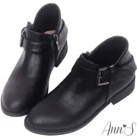 在飛比找Yahoo奇摩購物中心優惠-Ann’S實穿款-V弧型單扣帶平底短靴-黑