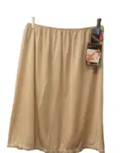 SLIP Half in VINTAGE 80'S ~ DEMURE ~ Cream * Size 10 * NWT *