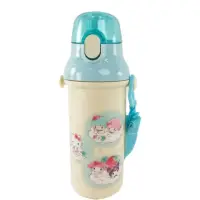 在飛比找momo購物網優惠-【小禮堂】Sanrio大集合 日本製 直飲式水壺 附背帶 塑