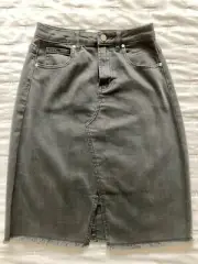 NEW Seed Heritage , Front Zip Jeans Style Casual Black Denim Skirt , Size 6
