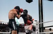 Azumah Nelson Throws A Punch Against Jeff Fenech 1 Old Boxing Photo