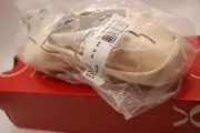 NIB Capezio Kylee Pointe Shoe 1140W PTP 5.5 M Not Returnable