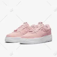 在飛比找momo購物網優惠-【NIKE 耐吉】運動鞋 女鞋 休閒鞋 麂皮 W AF1 P