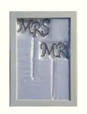 MR & MRS WEDDING CAKE TOPPER, TABLE OR FLOWER DECORATOR SPARKLING DIAMANTES
