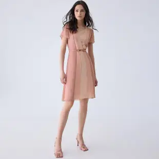 【ILEY 伊蕾】都會氣質大活片雪紡洋裝(粉色；M-XL；1242077032)