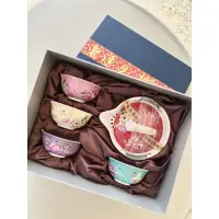 在飛比找蝦皮購物優惠-客家花布茶具禮盒［台灣製造］年節禮盒 鶯歌陶瓷 茶杯 茶葉 