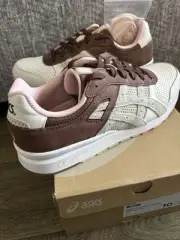 Size 10 - ASICS - Blush and Chocolate. “BRAND NEW”