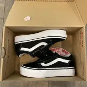 Boy's Sneakers & Athletic Shoes Vans Kids Old Skool V (Little Kid/Big Kid) 10.5k