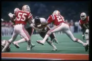 Quarterback Jim McMahon Chicago Bears runs for a touchdown as Don - Old Photo 1