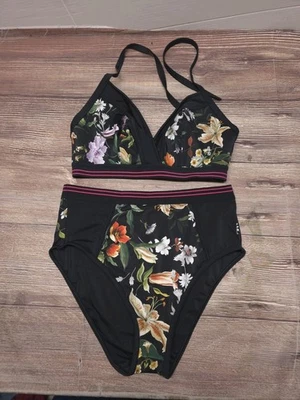 NEW Freya Garden Party Womens Size Medium 2 Piece Bathing Suit Swimsuit Bikini