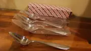 Lillian Vernon Grapefruit Spoons Japan Stainless Steel 4pcs LV7991 Vintage NOS