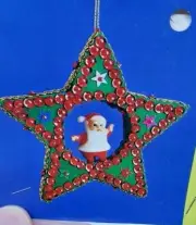 York Crafts CHRISTMAS STAR SANTA Panorama Sequin Bead Vintage Ornament Kit