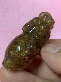 在飛比找Yahoo!奇摩拍賣優惠-💎萬玉晶品💎頂級滿絲貓眼效應 紅髮晶 紅銅鈦 鈦晶 貔貅 晶