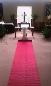 100ft Deluxe Red Fabric Wedding Aisle Runner