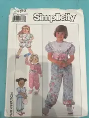 Simplicity 9466 size – A clothing pattern Uncut