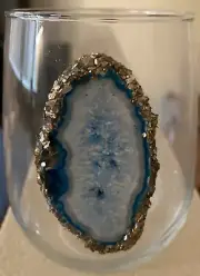 Matched pair of Tumbler wine-glass with geode ornament