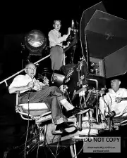 CECIL B. DeMILLE DIRECTING THE EPIC "THE TEN COMMANDMENTS" - 8X10 PHOTO (MW926)