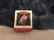 HALLMARK KEEPSAKE ORNAMENT COLLECTOR'S SERIES-OWLIVER 1993 NIB(H2)